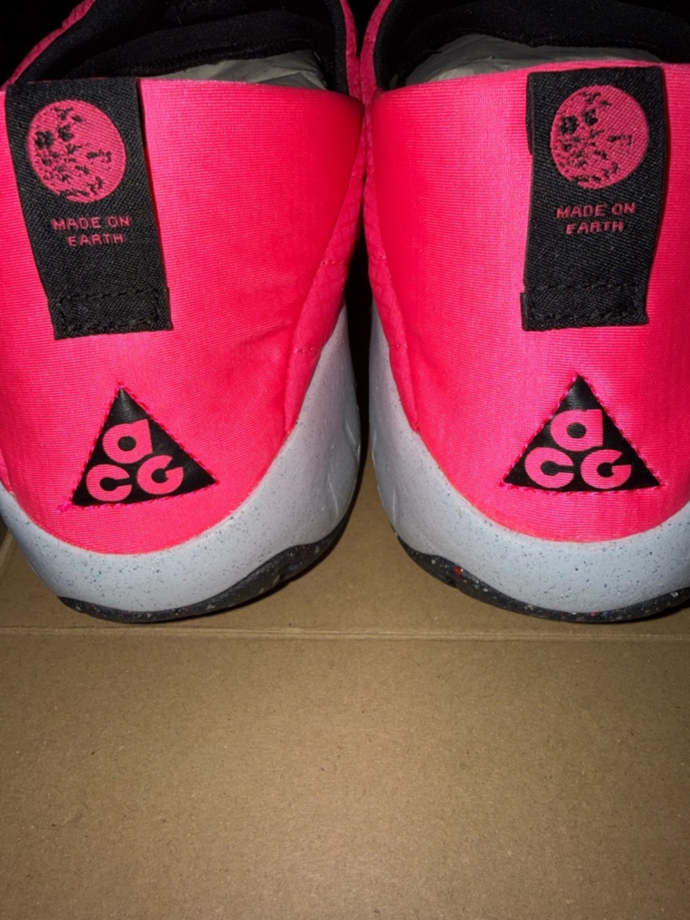 NIB Nike ACG Air Moc 3.5 Hot Pink Sneakers DQ4739-600 Men’s Size 11 Women 12.5 - Picture 4 of 6